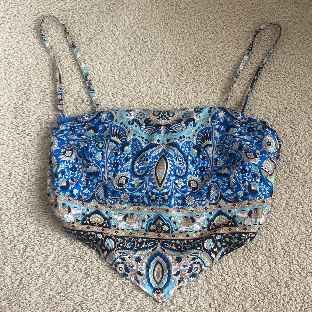 Lulus, xs (can be adjusted to be smaller/bigger) tie back crop top